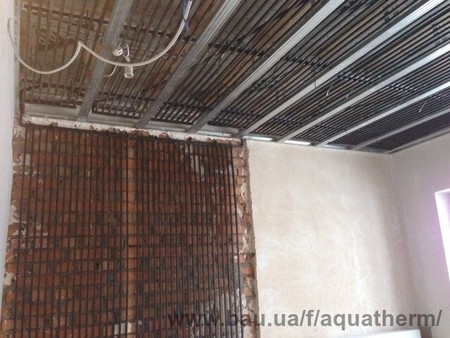 Нагрівальні та охолоджувальні регістри Aquatherm black system